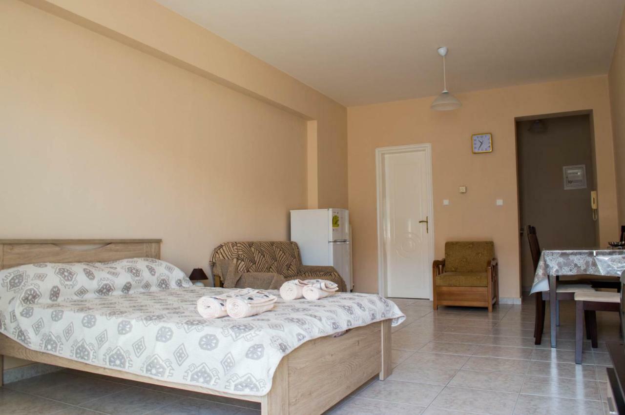 Marianna'S Apartment Nea Moudania Ngoại thất bức ảnh